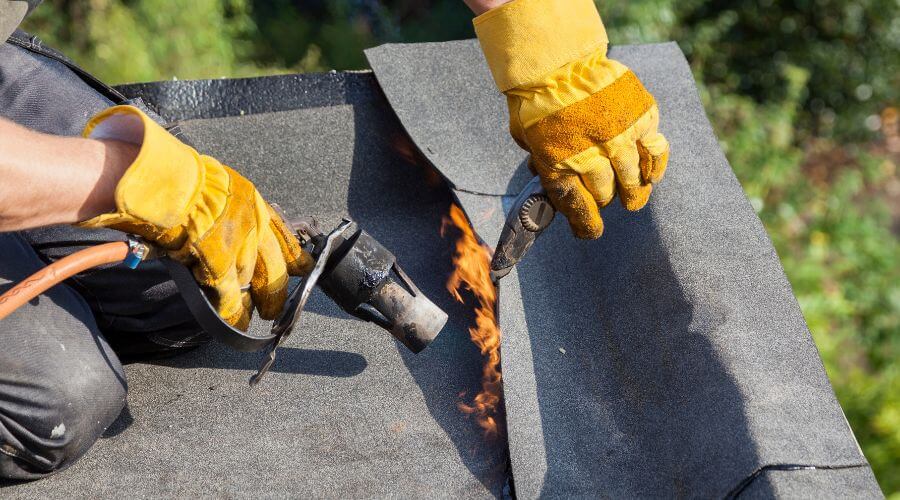 Expert Emergency Roof Repairs services in Belding, MI